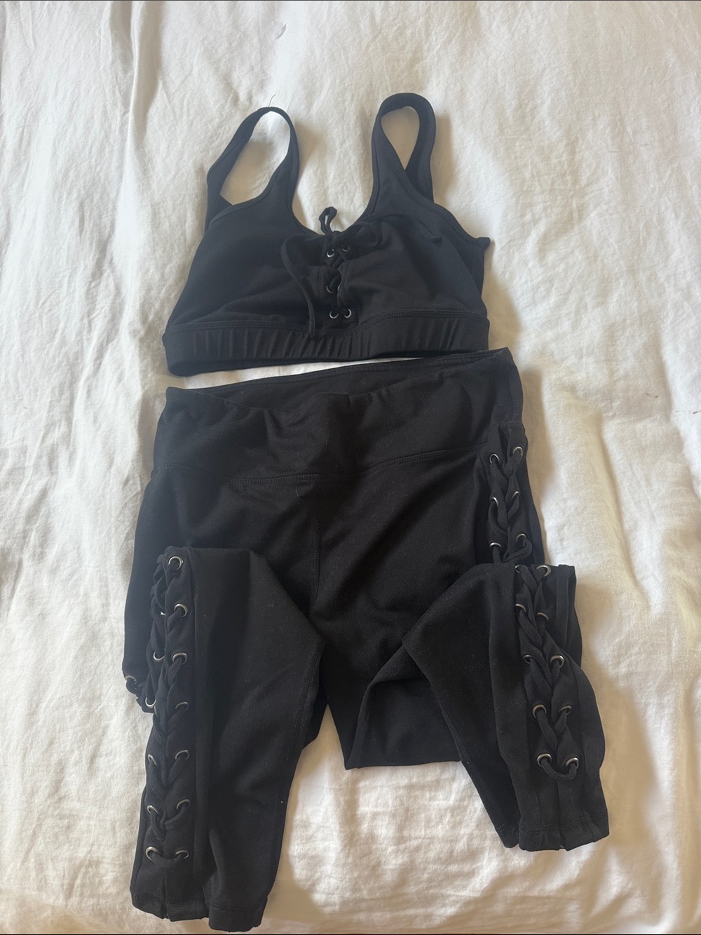 Mono b lace up set
